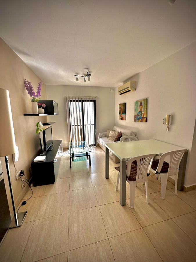 Dhalia - St. Julians * Saint Julian's